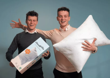 Piepjonge ondernemers Lars (21) en Jens (22) verkopen meer dan 200.000 hoofdkussens