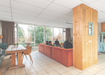 Gemeentelijk ingrijpen dringend vereist om bij zorgaanbieder uitstromende jongeren uit de dakloosheid te houden.