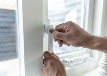 Zo laat je je huis ook deze zomer veilig achter